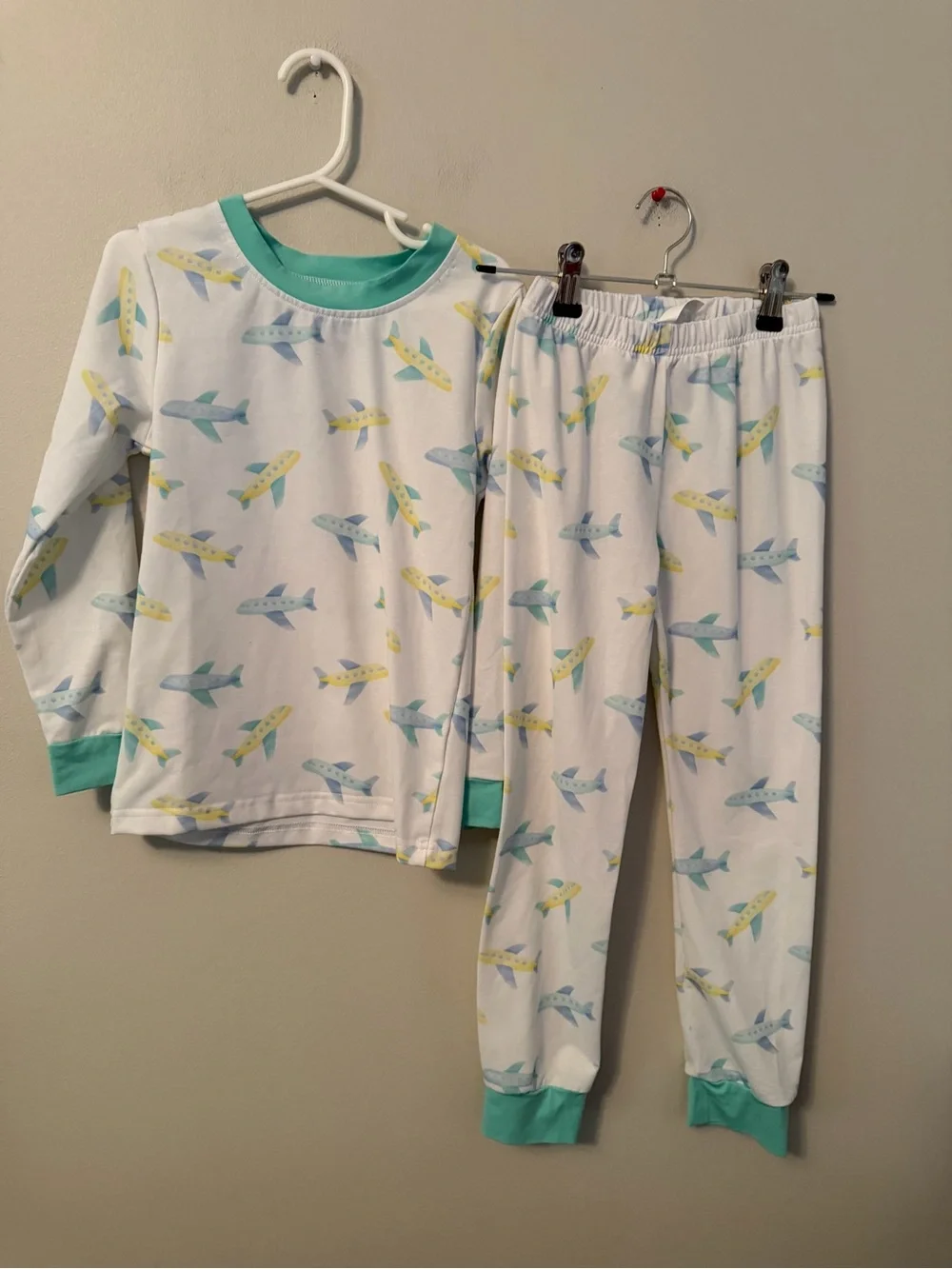 Eliza James Airplane Print Pajama Set - White with Aqua Trim